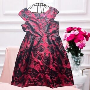 NWOT Betsey Johnson Red Black Floral‎ Fit & Flare Dress Size 10 Cocktail Party